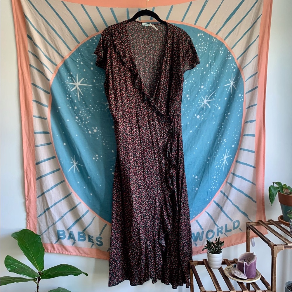 UO Kimchi Blue wrap dress black/red ditsy floral XL